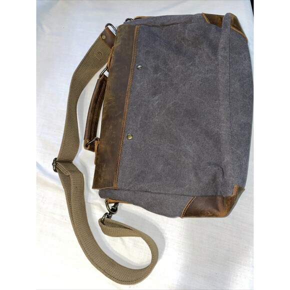 Vaschy Messenger Bag 11x16x4 Shoulder Strp Adjustable Field Training Academy NWT - Picture 9 of 12